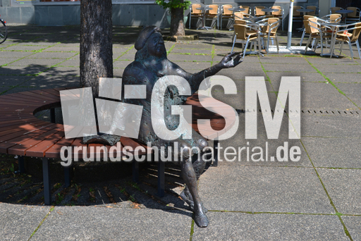 Tana Schanzara Denkmal_1.jpg